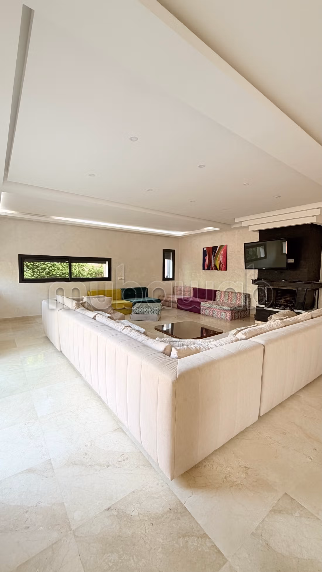 Villa contemporaine avec piscine privée — vue 3